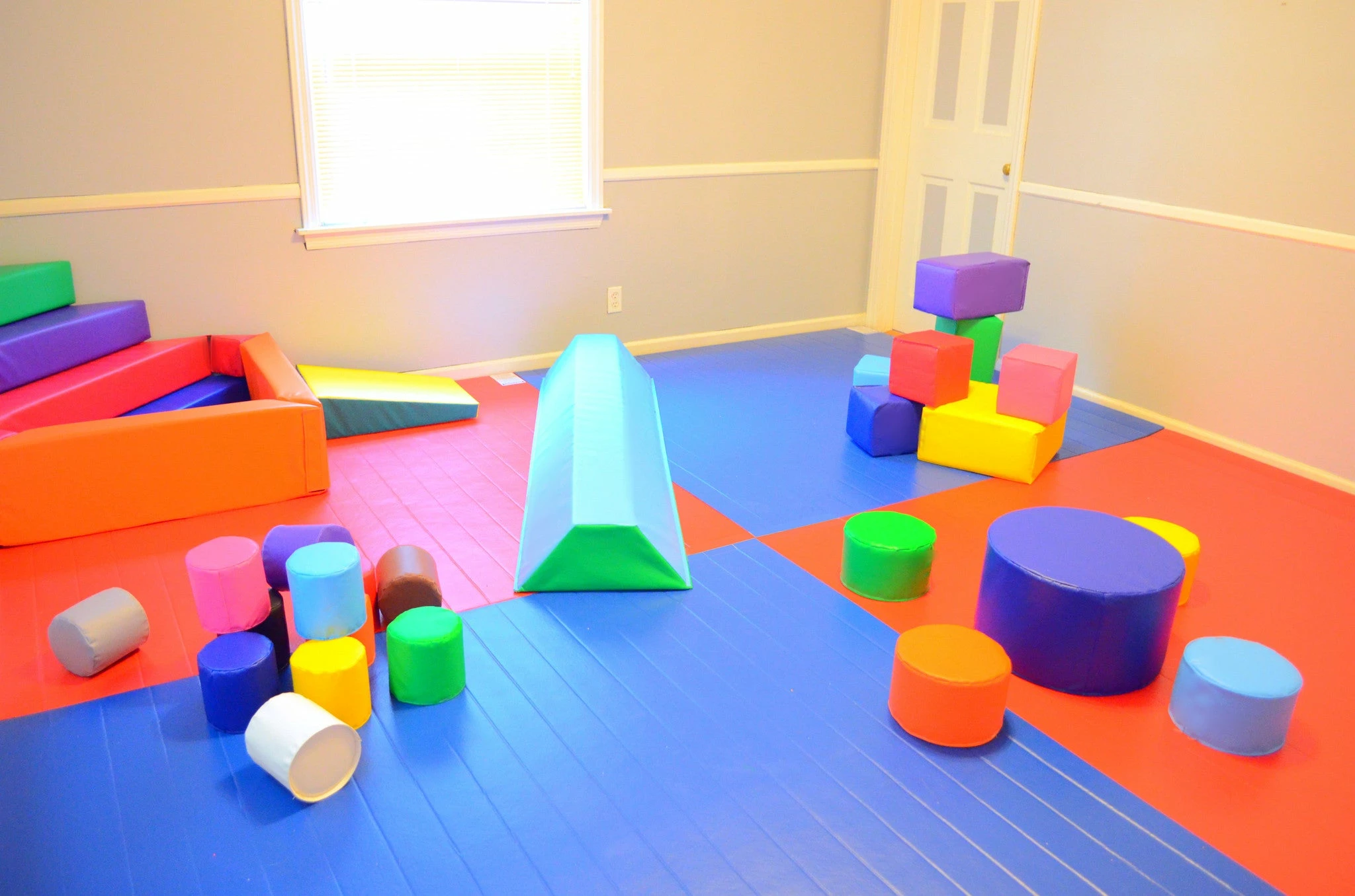AK Athletic Equipment Roll-Up Playroom Flooring 5' X 5' 4 AK Athletic Equipment Roll-Up Playroom Flooring 5' X 5' - Image 2